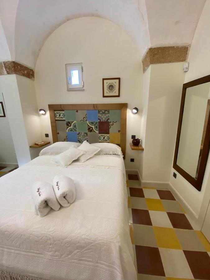 Palazzo Vecchio Cocumola Bed & Breakfast ภายนอก รูปภาพ
